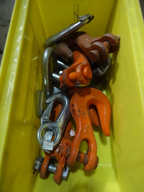 lot 229 image: Misc Chain and Rope Hooks