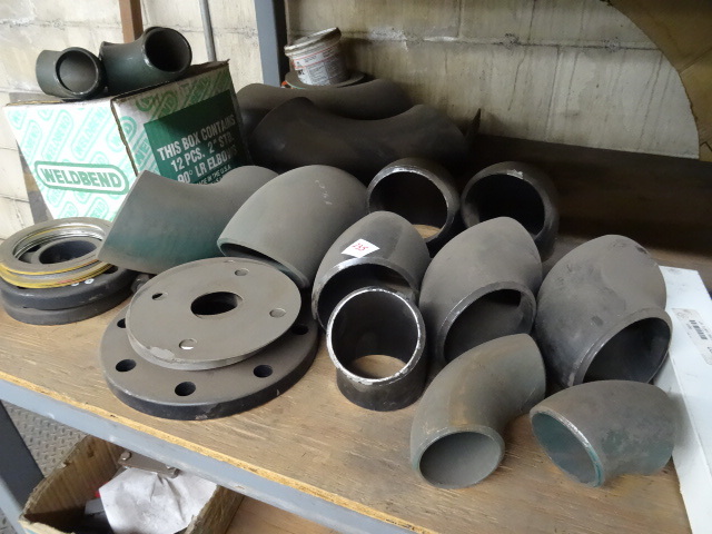 lot 235 image: Misc Weld On Pipe Pieces