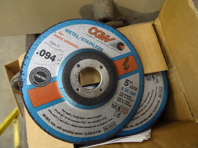 lot 353 image: 5 X 332 Grinding Discs, MetalStainless