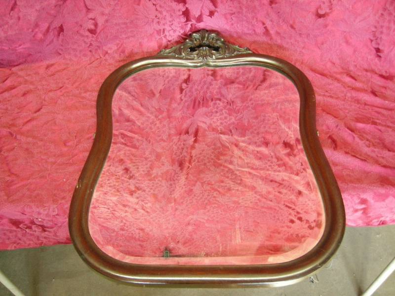 lot 21 image: Antique Mirror