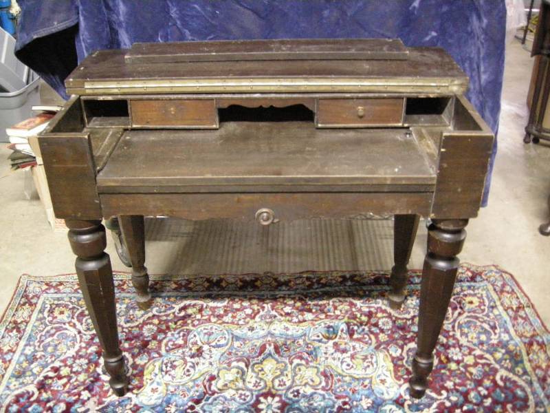 lot 2 image: Antique Wm.F.Drueke Writing Desk