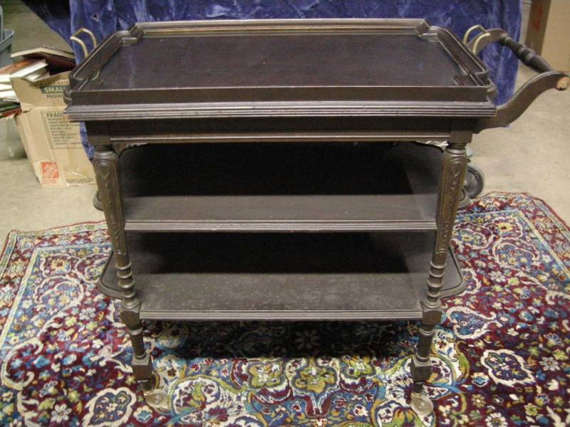 lot 6 image: Antique Mahogany Tea Cart