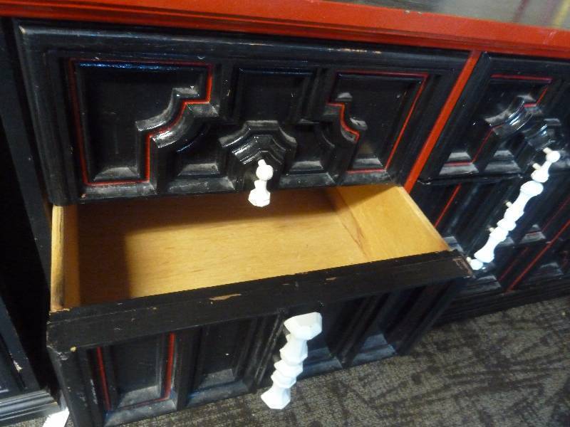 Dresser