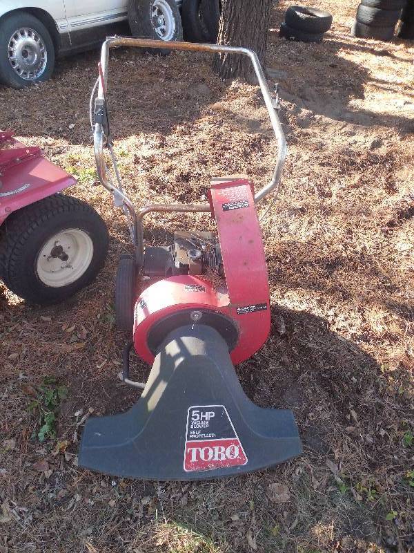 lot 13 image: TORRO 5 HORSE VACUUM BLOWER