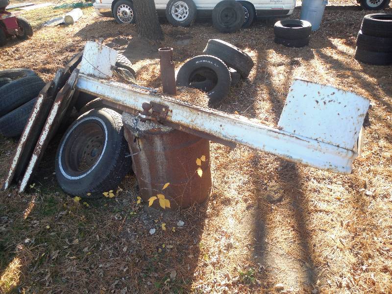 lot 17 image: HEAVY DUTY PICK-UP BUMPER