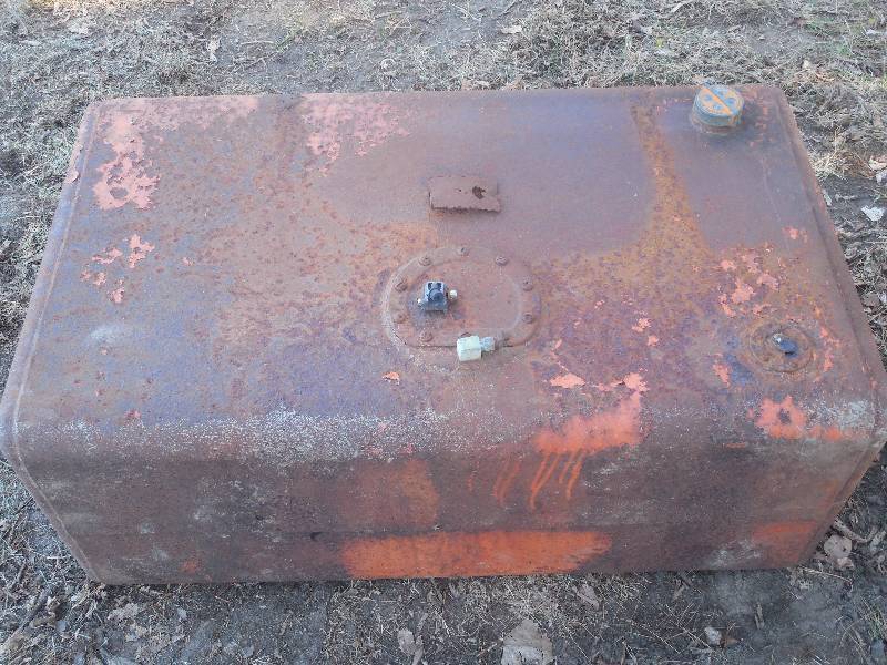 lot 28 image: FUEL STORAGE TANK