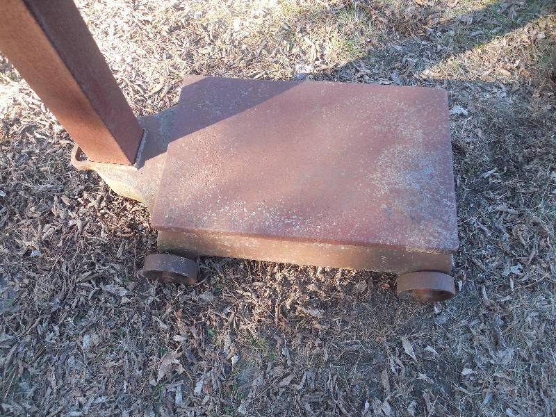 lot 30 image: VINTAGE SCALE