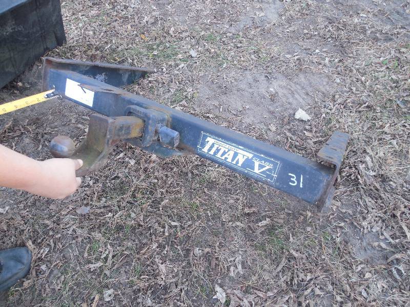 lot 31 image: TRUCK RECEIVER HITCH WHITCH
