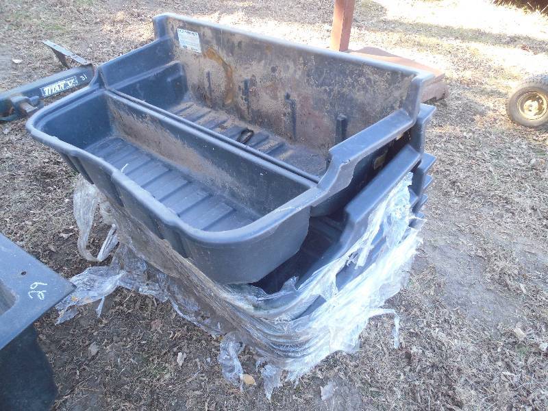 lot 32 image: BIG LOT OF POLICE TOTES, KEVLAR PLASTIC