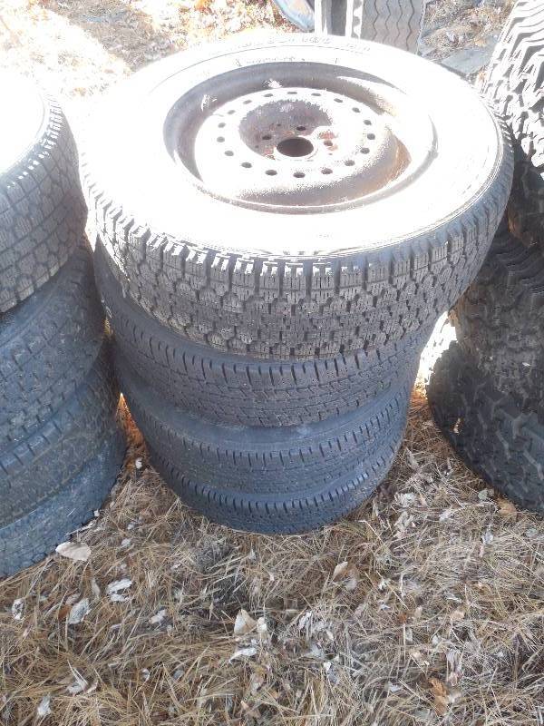lot 45 image: SET OF 4 TIRES