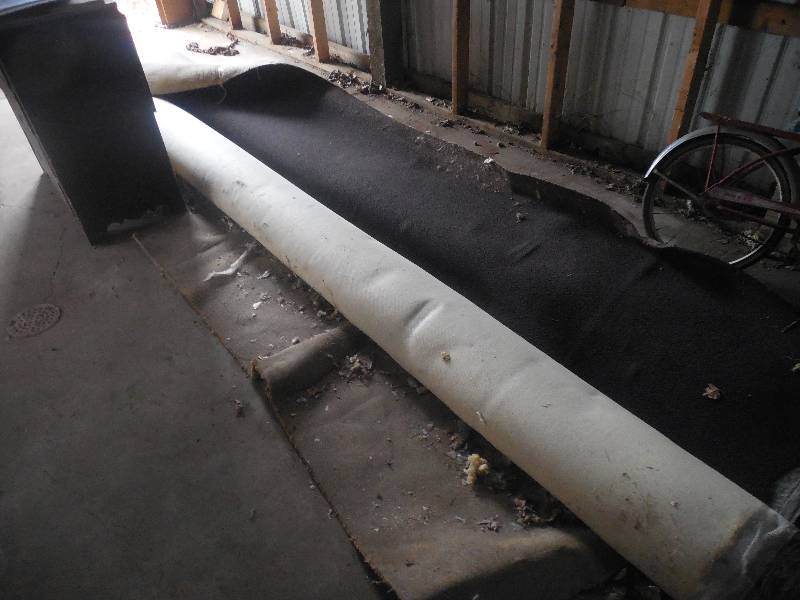 lot 77 image: 2 ROLLS OF CARPET