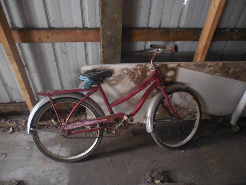 lot 78 image: VINTAGE HUFFY BIKE