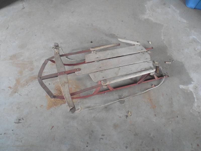 lot 82 image: VINTAGE SLED
