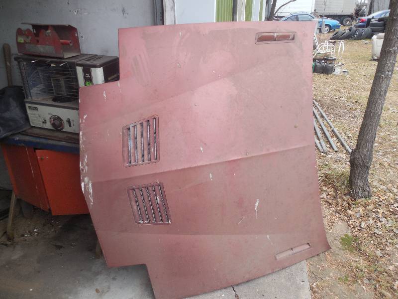 lot 94 image: 90S TRANS AM HOOD