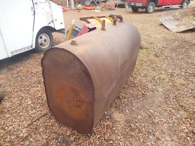 lot 115 image: 265 GALLON FUEL BARREL STORAGE TANK