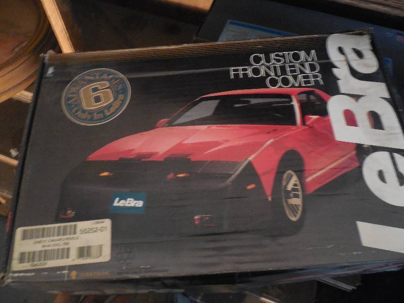 lot 129 image: LE BRA CHEVY CAMERO 88-90