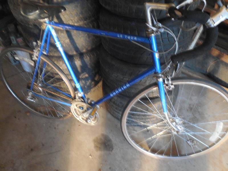 lot 136 image: SCHWIN 26 BIKE