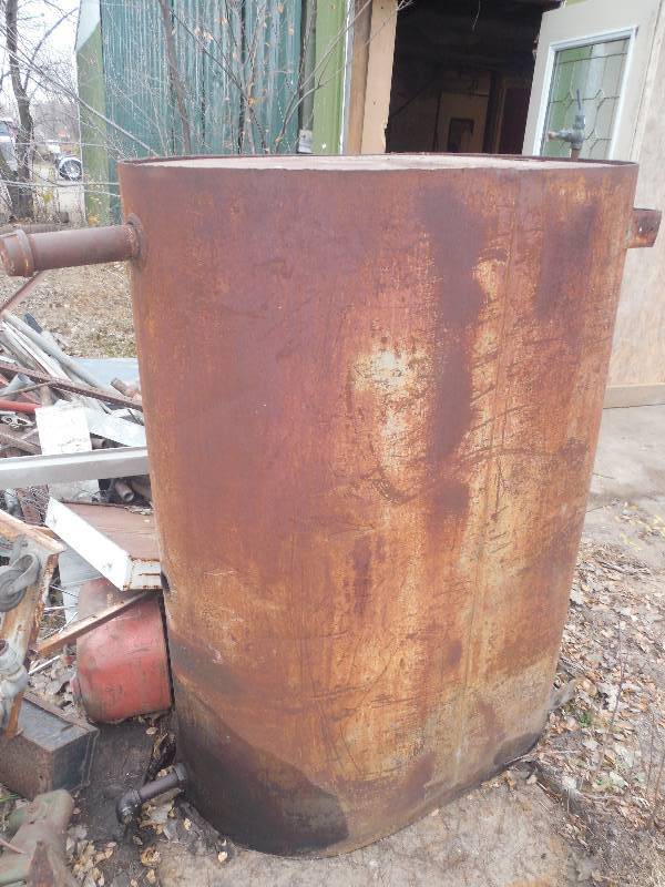 lot 137 image: 265 GALLON FUEL BARREL STORAGE TANK