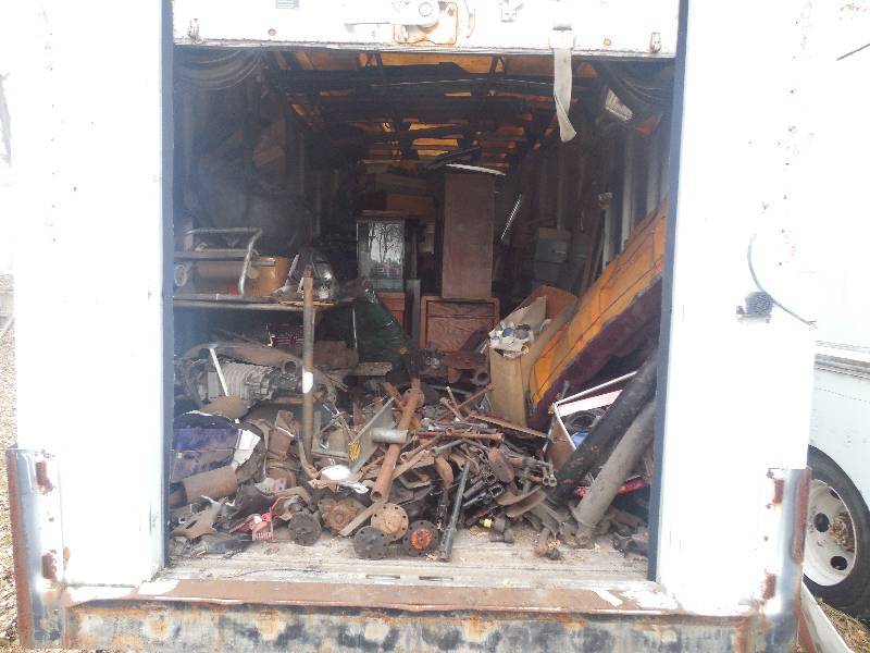 lot 138 image: HUGE VAN LOT OF MISC ITEMS  STORAGE LOCKER