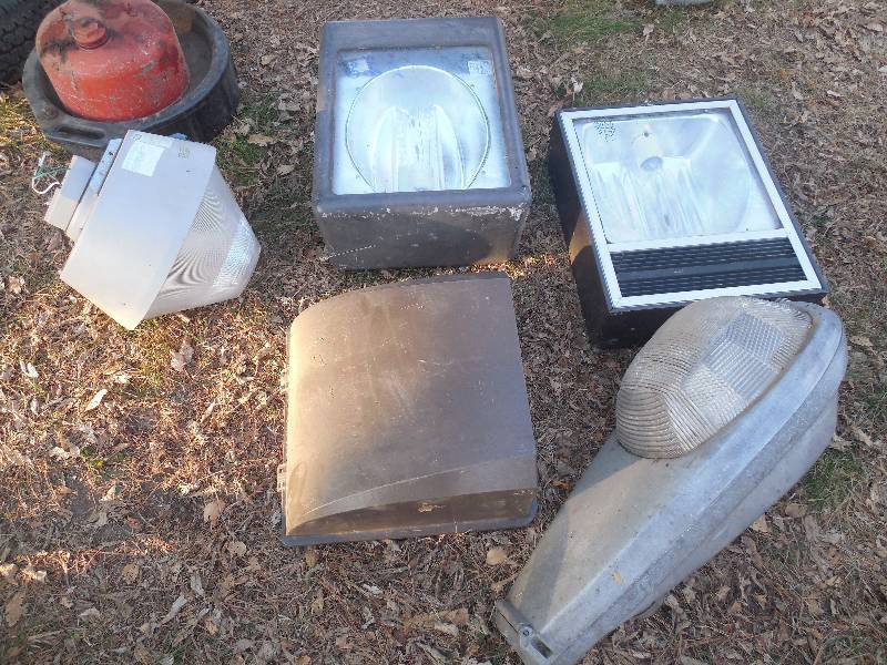 lot 158 image: 5 HUGE STREETSHOP LIGHTS