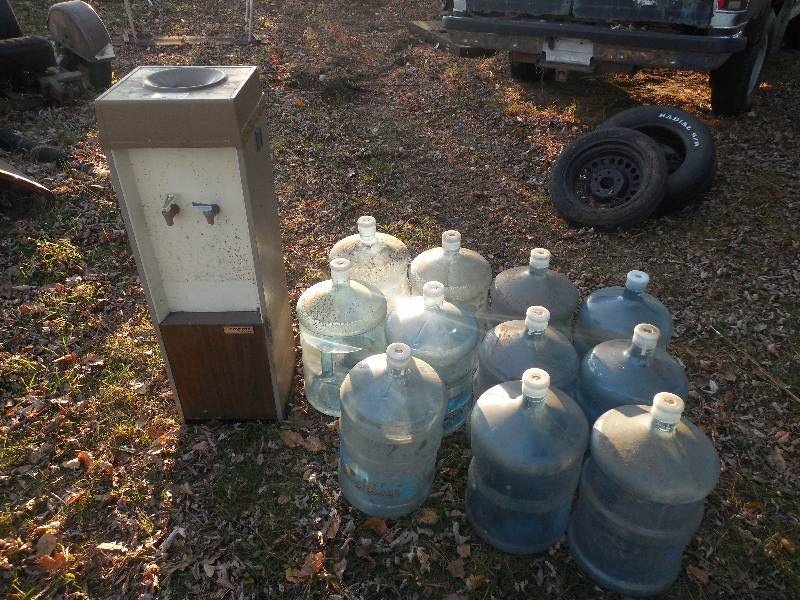 lot 163 image: WATER COOLER & 11 JUGS