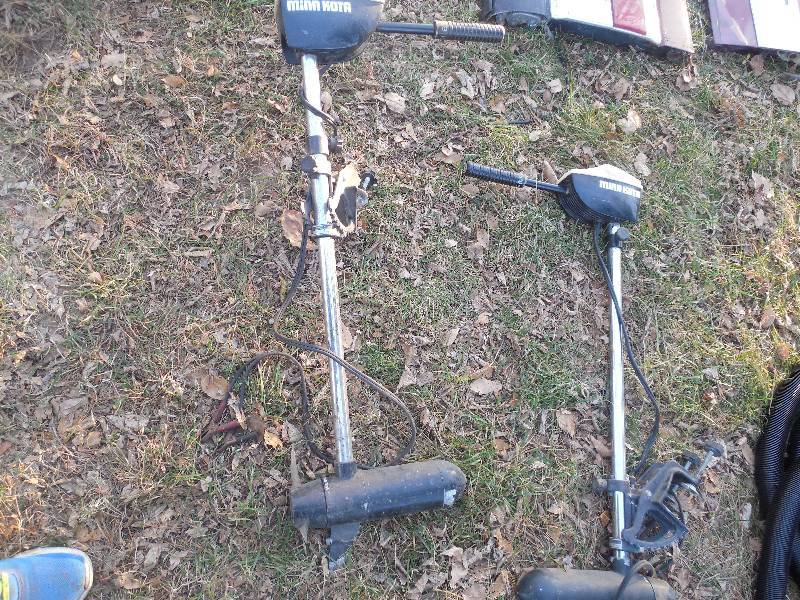lot 164 image: 2 MINNKOTA TROLLING MOTORS
