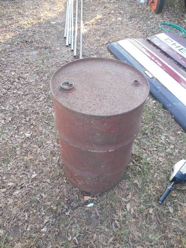 lot 165 image: METAL BARREL