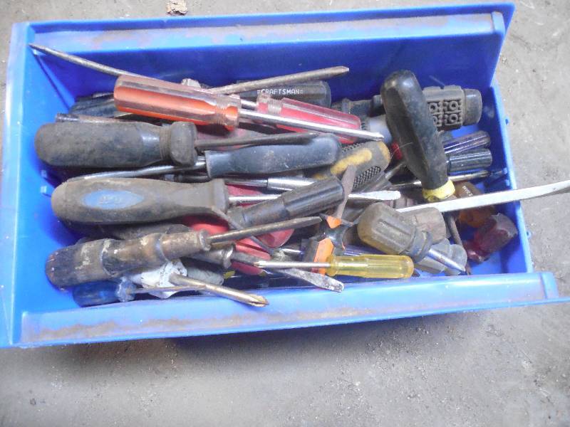 lot 187 image: SCREWDRIVER LOT