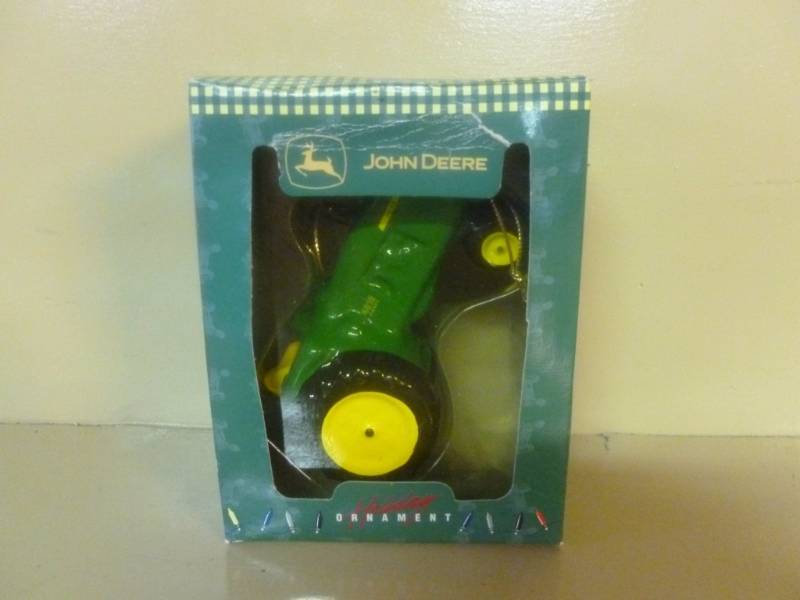 lot 71 image: John Deere Collectible