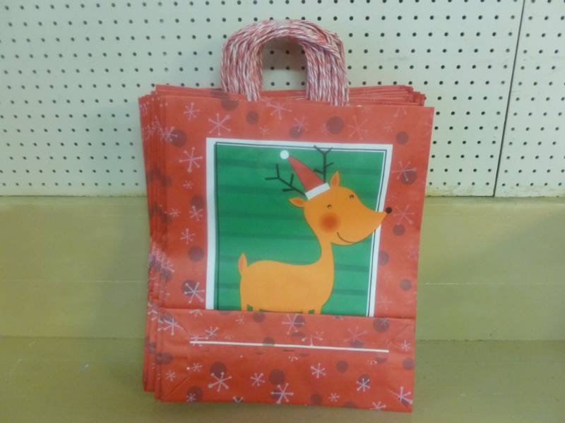 lot 114 image: New Holiday Gift Bags
