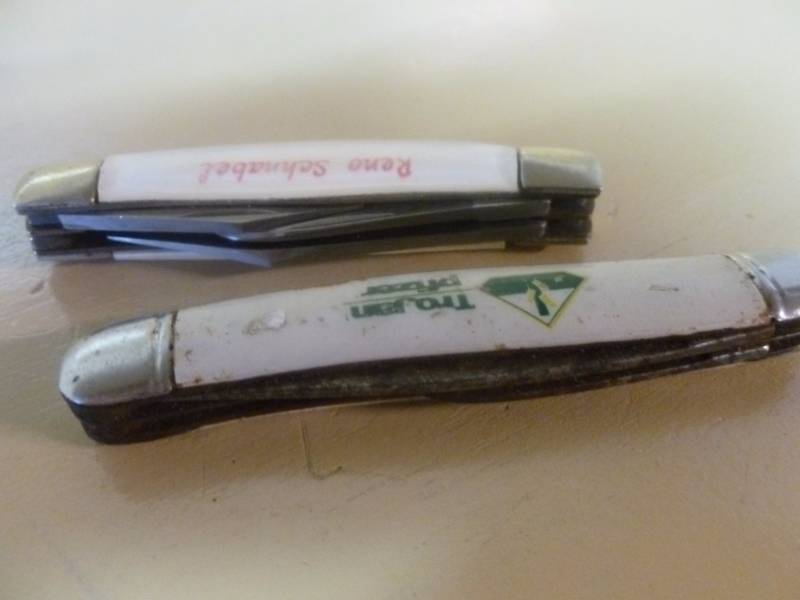 lot 115 image: Vintage Pocket Knives