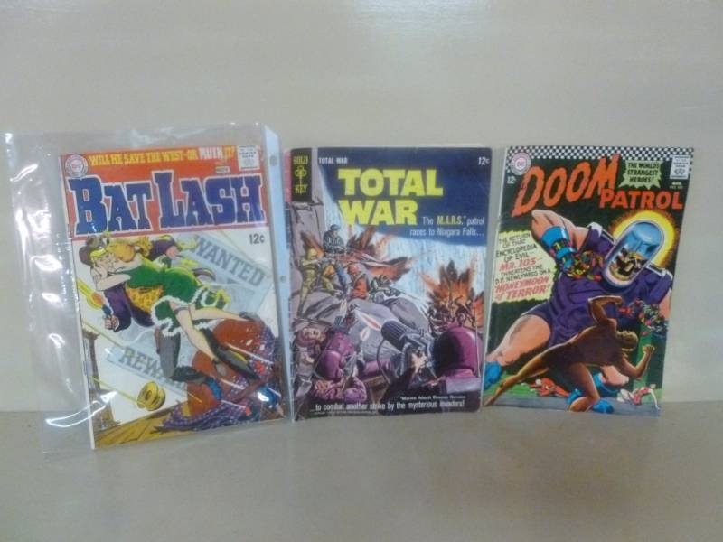 lot 131 image: Vintage Comic Books