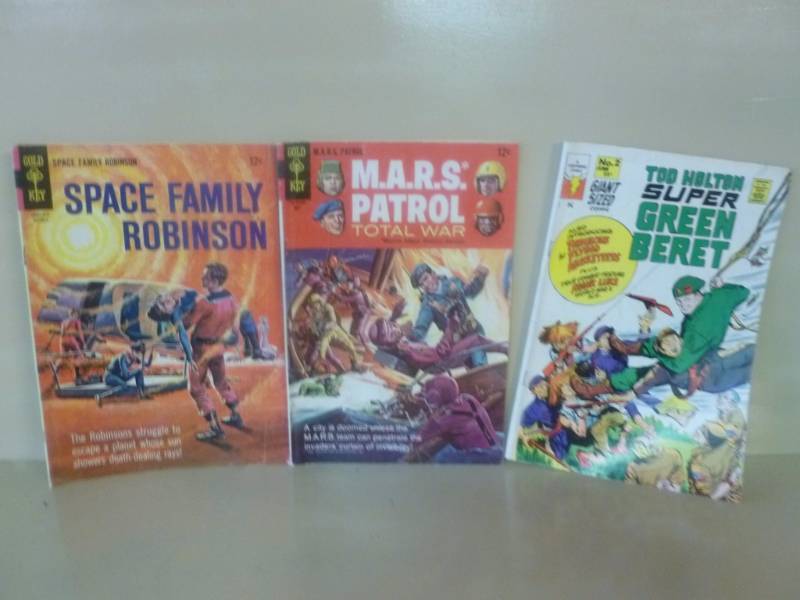 lot 165 image: Vintage Comic Books