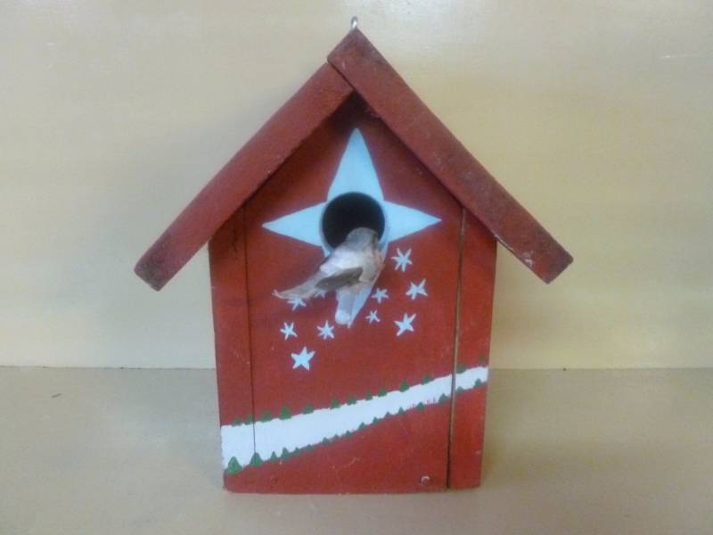 lot 177 image: Decorative Bird House
