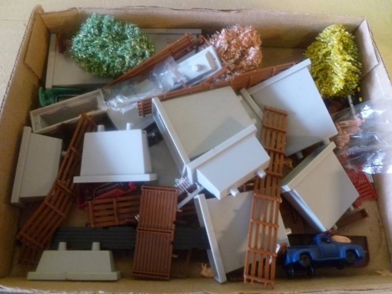 lot 193 image: Train Set Items