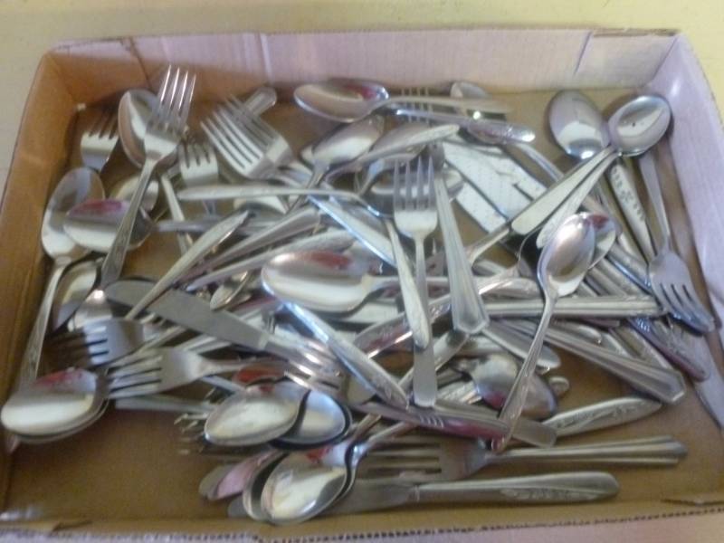 lot 218 image: Flatware