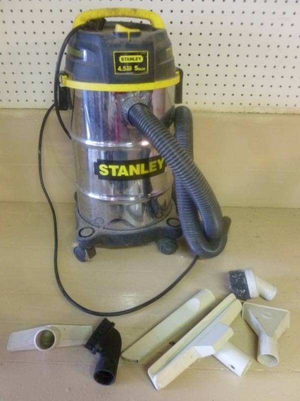 lot 238 image: Shop Vac
