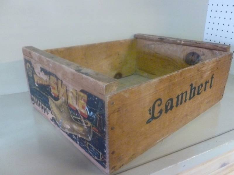 lot 248 image: Vintage Wooden Crate