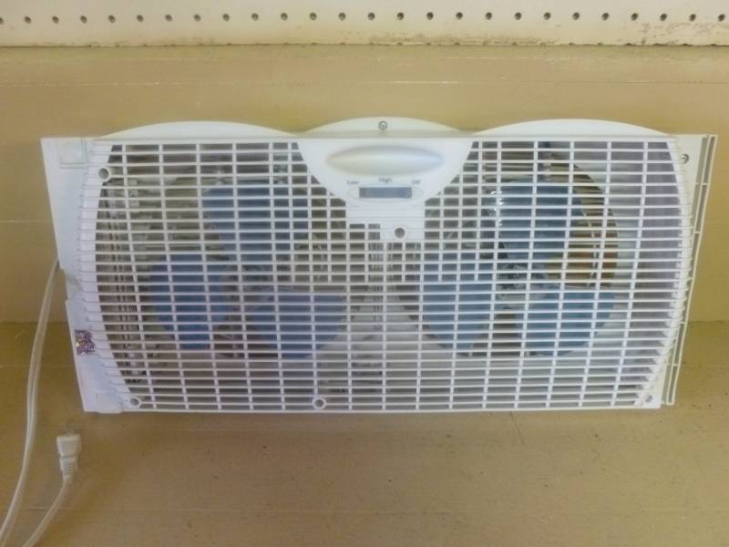 lot 259 image: Window Fan