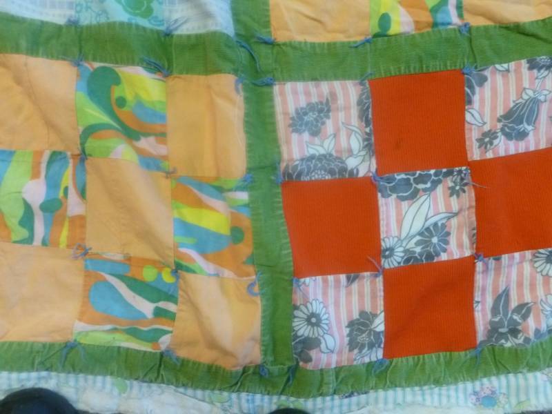 lot 262 image: Vintage Quilt