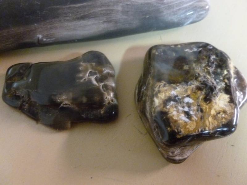 lot 276 image: Polished Rock