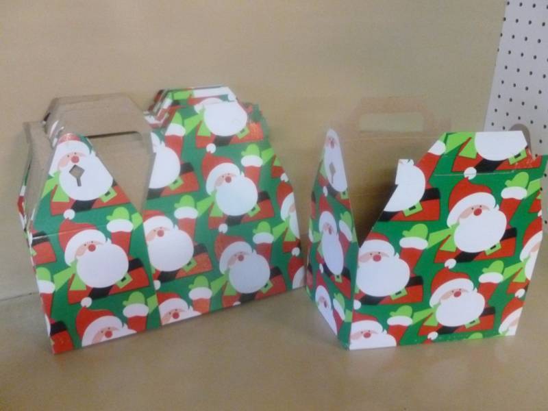 lot 285 image: New Holiday Gift Boxes