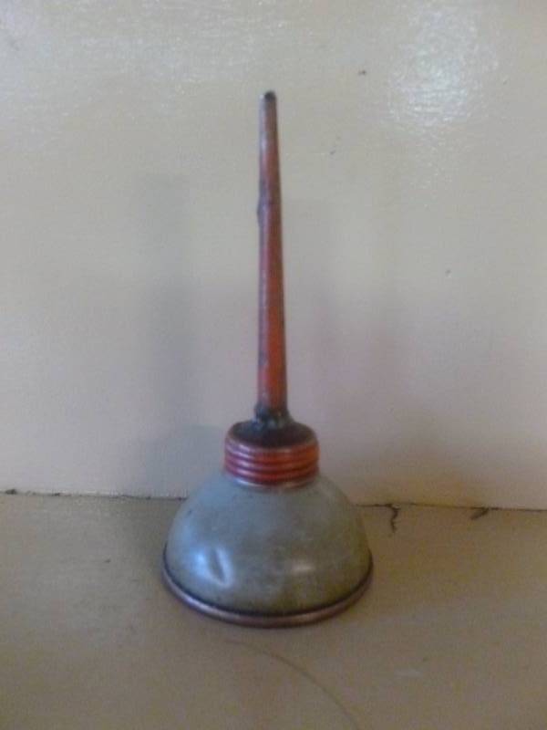 lot 295 image: Vintage Oilier