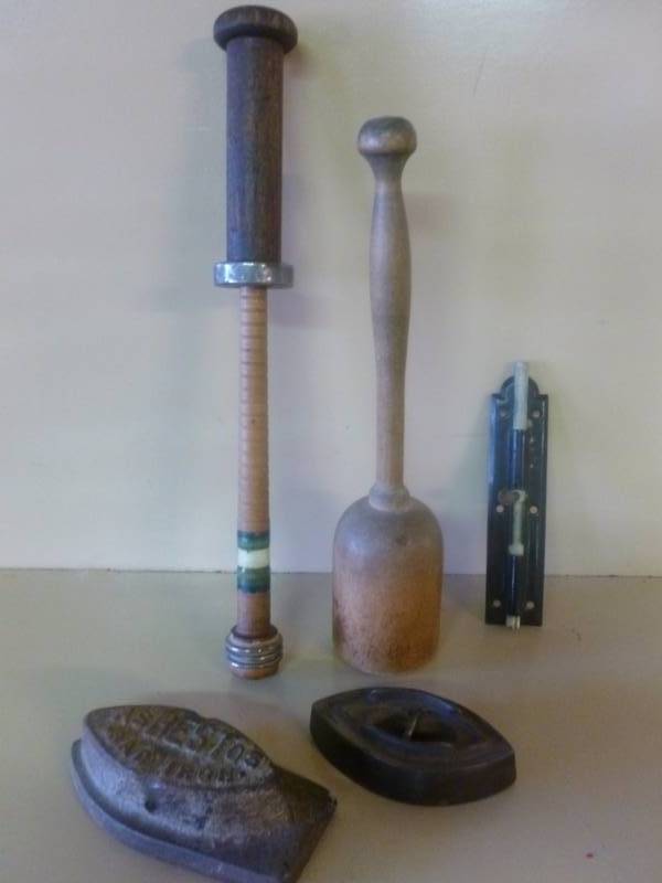 lot 321 image: Antique