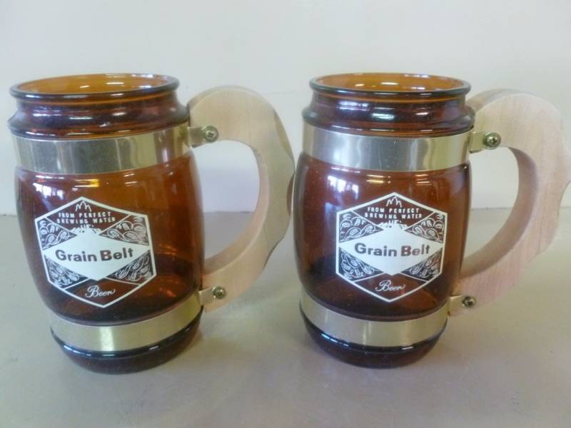 lot 326 image: Vintage Grain Belt