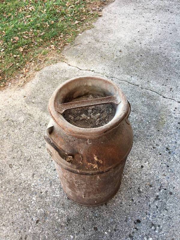 lot 7 image: MILK CAN