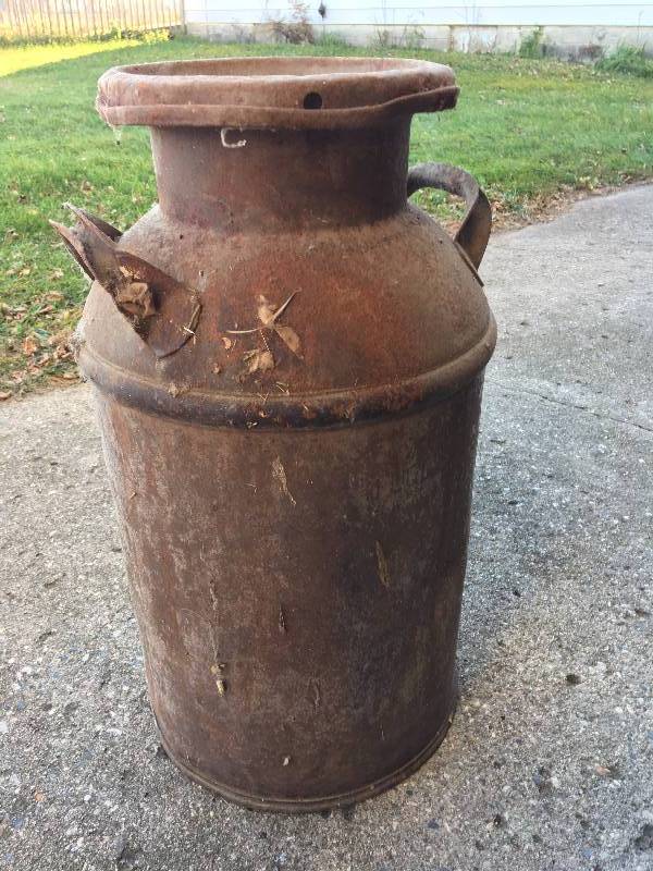 lot 8 image: MILK CAN