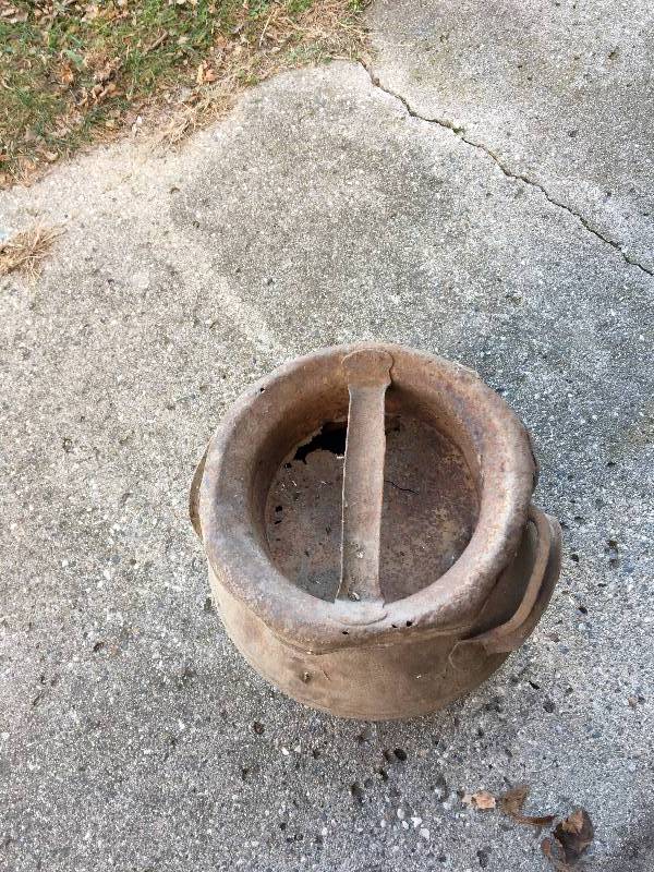 lot 12 image: MILK CAN