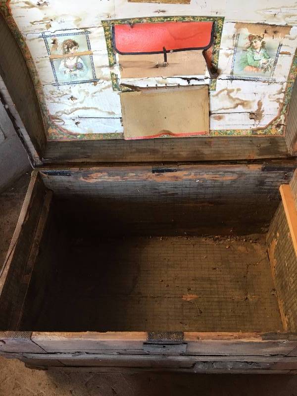 lot 31 image: VERY OLD TRUNK WITH DRAWERS AND SOME REPAIR PARTS