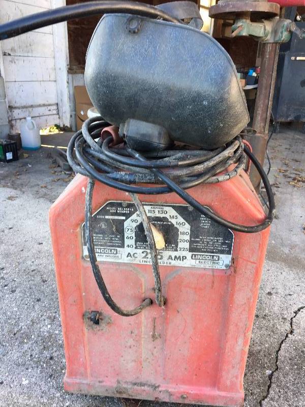 lot 59 image: STICK WELDER, LEADS AND HELMET